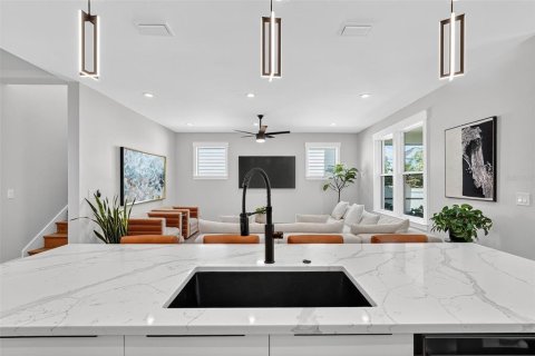 Villa ou maison à vendre à Tampa, Floride: 5 chambres, 292.83 m2 № 1913607 - photo 17