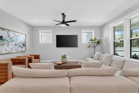 Villa ou maison à vendre à Tampa, Floride: 5 chambres, 292.83 m2 № 1913607 - photo 11