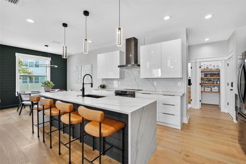 Villa ou maison à vendre à Tampa, Floride: 5 chambres, 292.83 m2 № 1913607 - photo 13