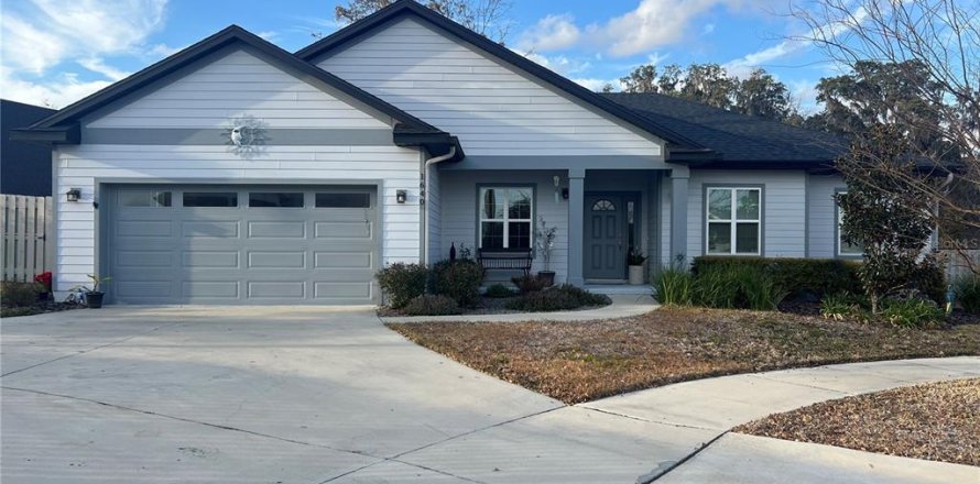 House in Gainesville, Florida 3 bedrooms, 188.31 sq.m. № 1546430