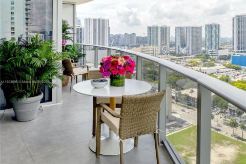 Copropriété à vendre à Miami, Floride: 2 chambres, 109.44 m2 № 1954355 - photo 1