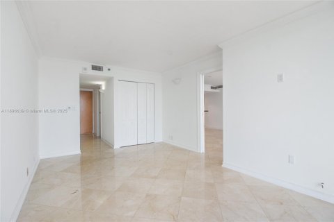 Condominio en venta en North Bay Village, Florida, 2 dormitorios, 95.69 m2 № 2014390 - foto 8