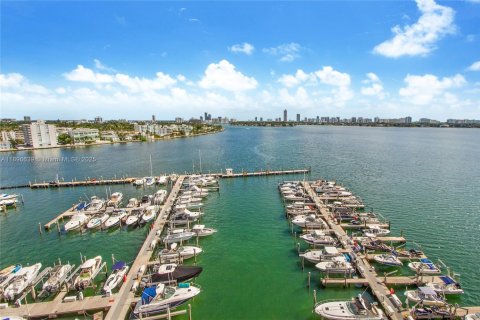 Condominio en venta en North Bay Village, Florida, 2 dormitorios, 95.69 m2 № 2014390 - foto 14