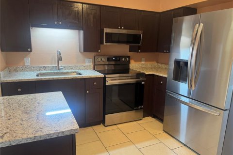Appartement à louer à Venice, Floride: 2 chambres, 162.21 m2 № 2384272 - photo 3
