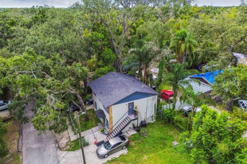 Commercial property in Tampa, Florida 6 bedrooms, 161.28 sq.m. № 2371482 - photo 25