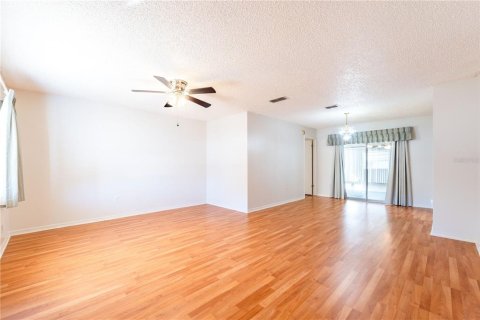 Casa en venta en Ocala, Florida, 2 dormitorios, 106.28 m2 № 2386662 - foto 5