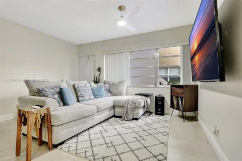 Condominio en venta en Coral Springs, Florida, 2 dormitorios, 71.35 m2 № 1779100 - foto 4