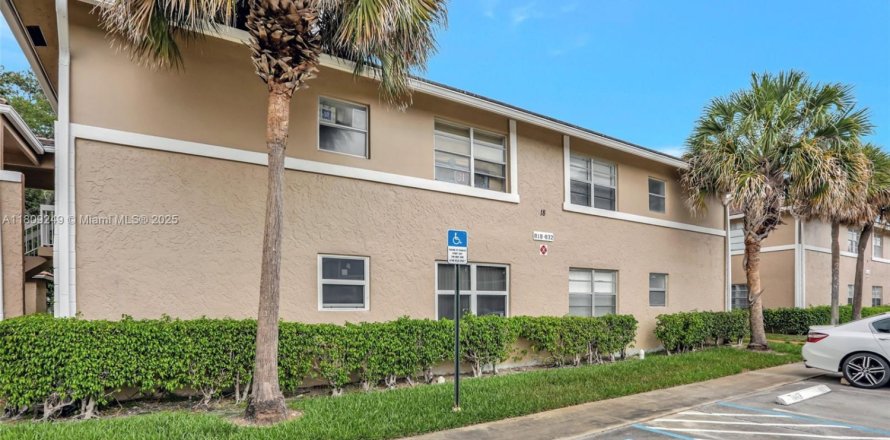 Condominio en Coral Springs, Florida, 2 dormitorios  № 1779100