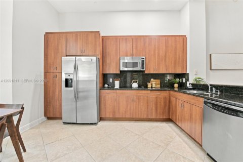Купить кондоминиум в Уэстон, Флорида 3 спальни, 161.84м2, № 2390336 - фото 11