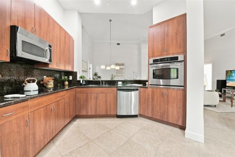 Купить кондоминиум в Уэстон, Флорида 3 спальни, 161.84м2, № 2390336 - фото 13