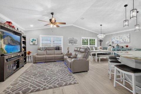 House in Valrico, Florida 3 bedrooms, 196.3 sq.m. № 1903836 - photo 30