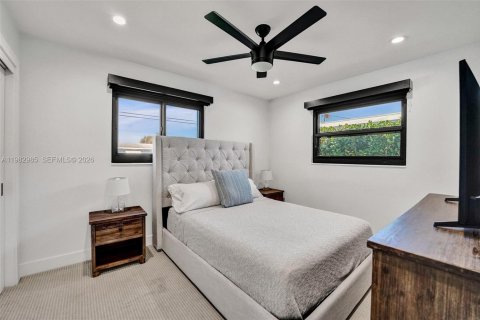 Casa en alquiler en Dania Beach, Florida, 4 dormitorios, 195.28 m2 № 2080473 - foto 18
