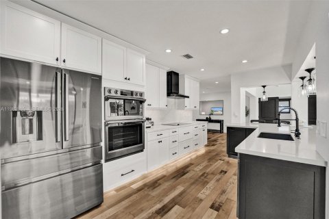 Casa en alquiler en Dania Beach, Florida, 4 dormitorios, 195.28 m2 № 2080473 - foto 4