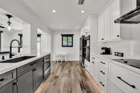 Casa en alquiler en Dania Beach, Florida, 4 dormitorios, 195.28 m2 № 2080473 - foto 9