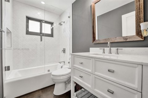 Casa en alquiler en Dania Beach, Florida, 4 dormitorios, 195.28 m2 № 2080473 - foto 21