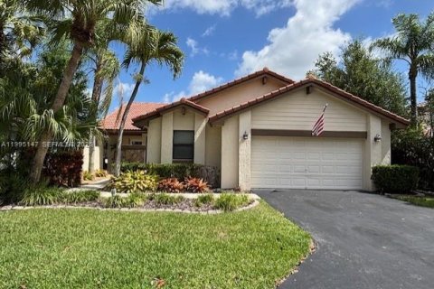 Casa en Weston, Florida 3 dormitorios, 149.67 m2 № 2060577