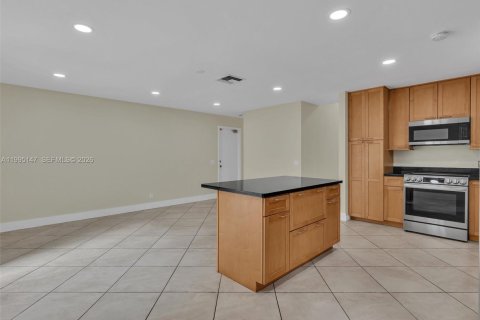 Villa ou maison à louer à Weston, Floride: 3 chambres, 149.67 m2 № 2060577 - photo 24