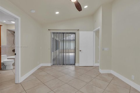 Villa ou maison à louer à Weston, Floride: 3 chambres, 149.67 m2 № 2060577 - photo 26