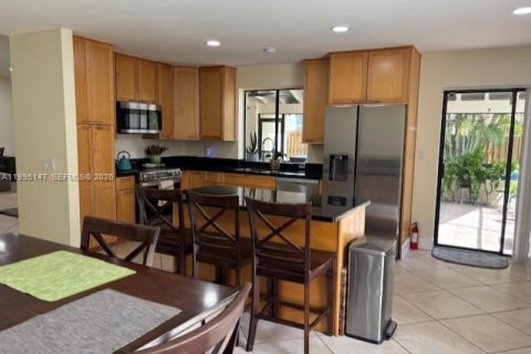 Casa en alquiler en Weston, Florida, 3 dormitorios, 149.67 m2 № 2060577 - foto 6