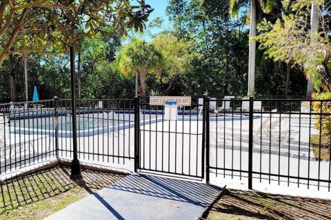 Condo in North Miami Beach, Florida, 3 bedrooms  № 1726384 - photo 18