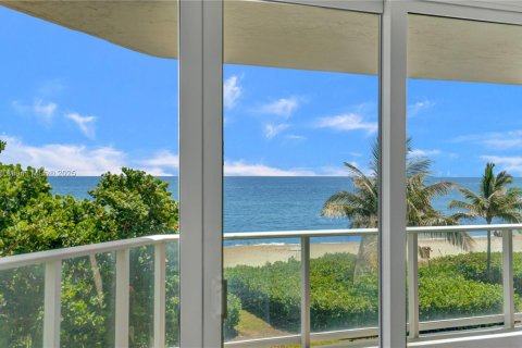 Condo in Sunny Isles Beach, Florida, 3 bedrooms  № 1890355 - photo 30