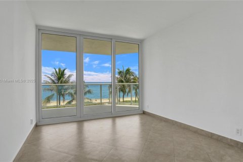 Condo in Sunny Isles Beach, Florida, 3 bedrooms  № 1890355 - photo 22