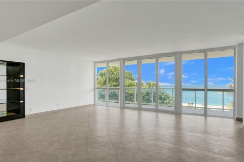 Condo in Sunny Isles Beach, Florida, 3 bedrooms  № 1890355 - photo 10