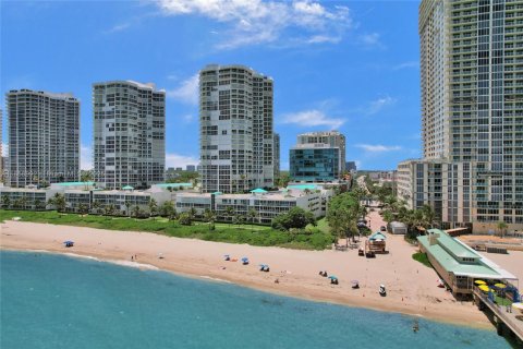Condo in Sunny Isles Beach, Florida, 3 bedrooms  № 1890355 - photo 16