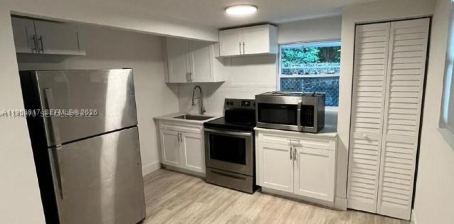 Villa ou maison à Miami, Floride 1 chambre № 2008034