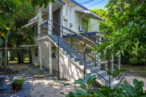 Villa ou maison à louer à Miami, Floride: 1 chambre № 2008034 - photo 9
