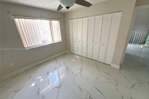 Condominio en venta en Doral, Florida, 2 dormitorios, 79.62 m2 № 2029727 - foto 8