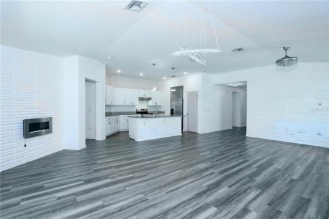 Villa ou maison à vendre à Davenport, Floride: 4 chambres, 184.23 m2 № 2330397 - photo 18