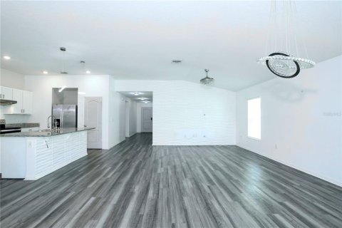 Villa ou maison à vendre à Davenport, Floride: 4 chambres, 184.23 m2 № 2330397 - photo 17