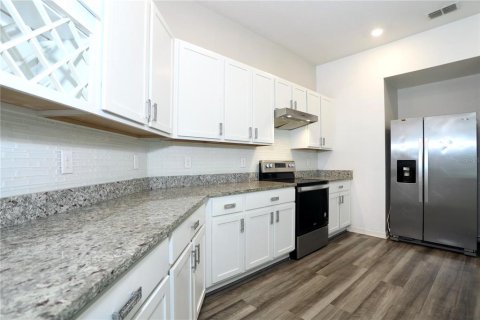Villa ou maison à vendre à Davenport, Floride: 4 chambres, 184.23 m2 № 2330397 - photo 11