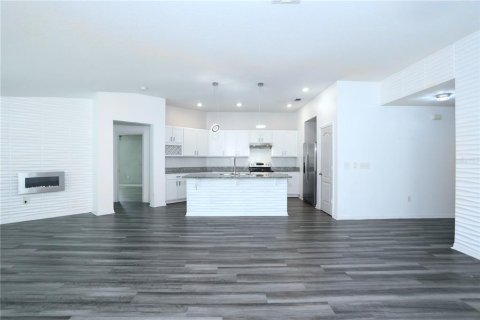 Villa ou maison à vendre à Davenport, Floride: 4 chambres, 184.23 m2 № 2330397 - photo 15