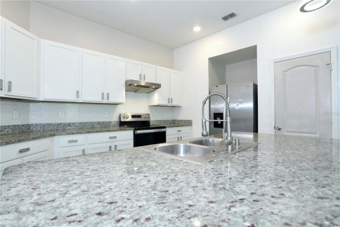 Villa ou maison à vendre à Davenport, Floride: 4 chambres, 184.23 m2 № 2330397 - photo 14