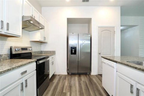Villa ou maison à vendre à Davenport, Floride: 4 chambres, 184.23 m2 № 2330397 - photo 10