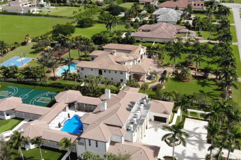 House in Southwest Ranches, Florida 6 bedrooms, 1032.14 sq.m. № 1073436 - photo 24