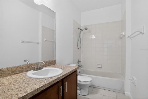 Townhouse in Port Orange, Florida 3 bedrooms, 98.94 sq.m. № 2210608 - photo 12