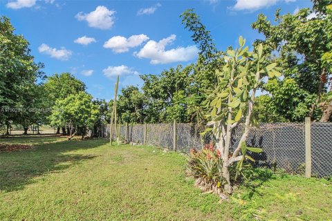 Casa en alquiler en Homestead, Florida, 3 dormitorios, 243.13 m2 № 2054832 - foto 12