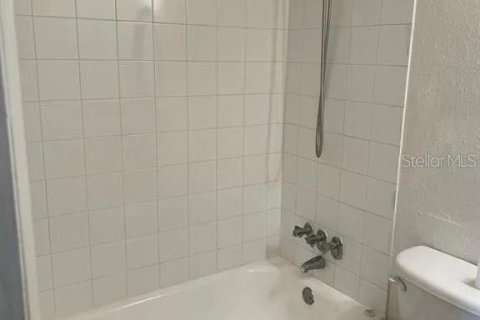 Apartamento en alquiler en Orlando, Florida, 2 dormitorios, 90.67 m2 № 1866403 - foto 18