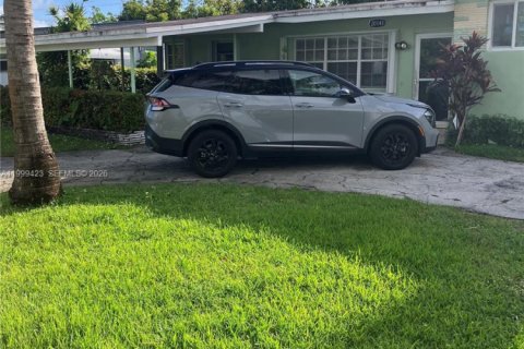 Villa ou maison à Miami, Floride 3 chambres, 164.62 m2 № 2066800