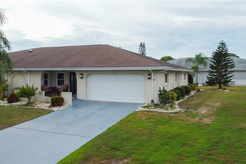 Casa en venta en Sun City Center, Florida, 2 dormitorios, 168.06 m2 № 1900360 - foto 1