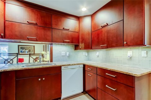Casa en venta en Sun City Center, Florida, 2 dormitorios, 168.06 m2 № 1900360 - foto 16