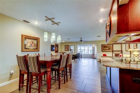 Casa en venta en Sun City Center, Florida, 2 dormitorios, 168.06 m2 № 1900360 - foto 7