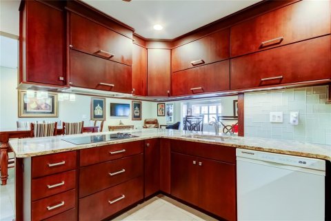 Casa en venta en Sun City Center, Florida, 2 dormitorios, 168.06 m2 № 1900360 - foto 17