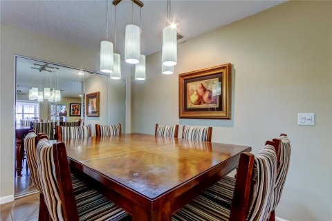 Casa en venta en Sun City Center, Florida, 2 dormitorios, 168.06 m2 № 1900360 - foto 8