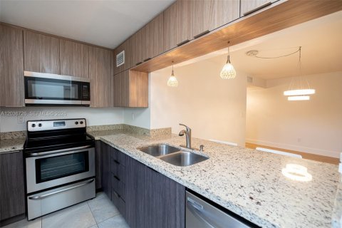 Купить кондоминиум в Авентура, Флорида 2 спальни, 101.82м2, № 2085167 - фото 21