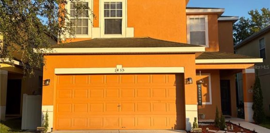 House in Davenport, Florida 4 bedrooms, 164.25 sq.m. № 2433140