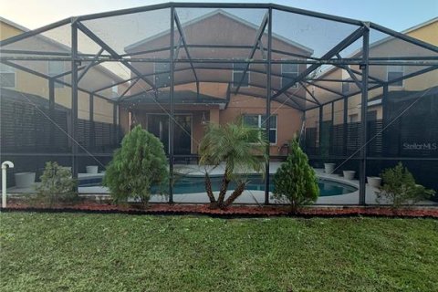 House in Davenport, Florida 4 bedrooms, 164.25 sq.m. № 2433140 - photo 4